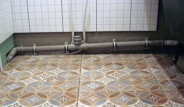  канализационных труб к стене: крепеж, расстояние крепления .
